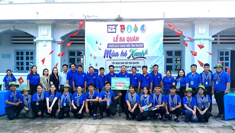 Tân Hòa: Lễ ra quân cao điểm Chiến dịch “Thanh niên tình nguyện hè” năm 2026