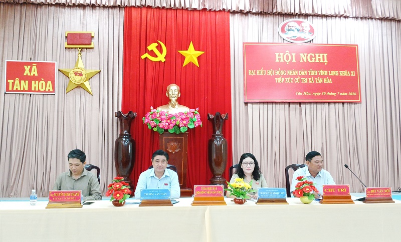 Đại biểu Hội đồng nhân dân tỉnh Vĩnh Long khóa XI tiếp xúc cử tri xã Tân Hòa
