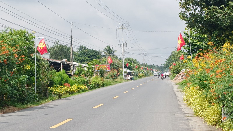 Tân Hòa: Khánh thành công trình “Tuyến đường rợp bóng cờ bay”