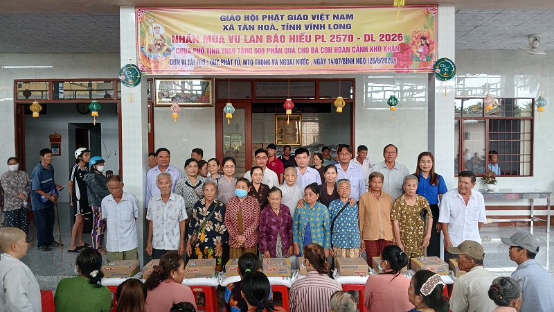Tân Hòa: Trao tặng hơn 600 phần quà cho những hộ có hoàn cảnh khó khăn nhân mùa Vu lan Báo hiếu năm 2026