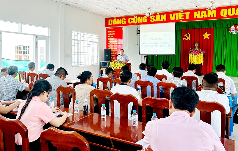 Tân Hòa: Tổ chức lớp tập huấn nâng cao năng lực thiết kế, vận hành và duy tu, bảo dưỡng cơ sở hạ tầng
