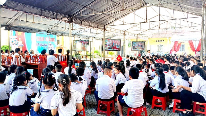 Tân Hòa: Rộn ràng ngày hội khai trường - Các trường học trên địa bàn xã Tân Hòa chính thức bước vào năm học mới 