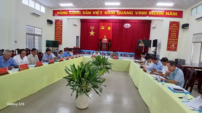 Tân Hoà: Tổ chức cuộc họp Ban thường vụ Đảng ủy mở rộng để thông qua dự thảo báo cáo chính trị của Ban chấp hành Đảng bộ xã nhiệm kỳ 2025-2030.