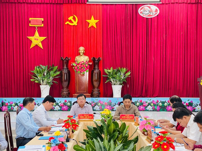 Tân Hoà: Ban Thường vụ Đảng uỷ xã Tân Hoà tổ chức hội nghị kiểm điểm năm 2025