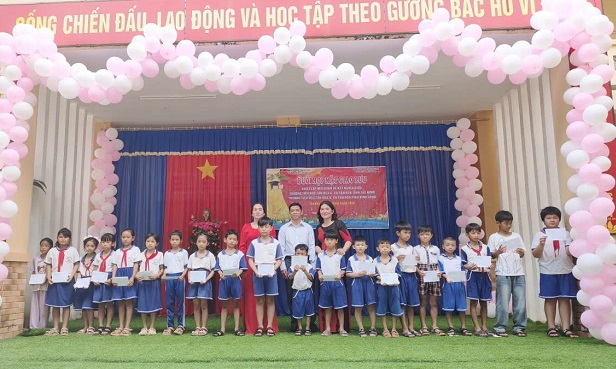 Tân Hoà: Tổ chức gặp gỡ giao lưu với đơn vị kết nghĩa giữa Trường Tiểu học Tân Hòa A, xã Tân Hòa, tỉnh Tây Ninh - Trường Tiểu học Tân Hòa A, xã Tân Hòa, tỉnh Vĩnh Long năm học 2025 - 2026